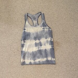lululemon athletica Blue and White Tie-Dye Tank Top